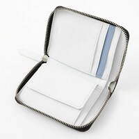 伊黒小芭内モデルの財布。