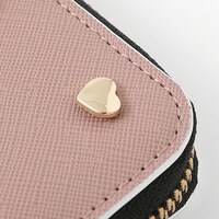 甘露寺蜜璃モデルの財布。