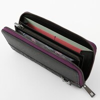 胡蝶しのぶモデルの長財布。