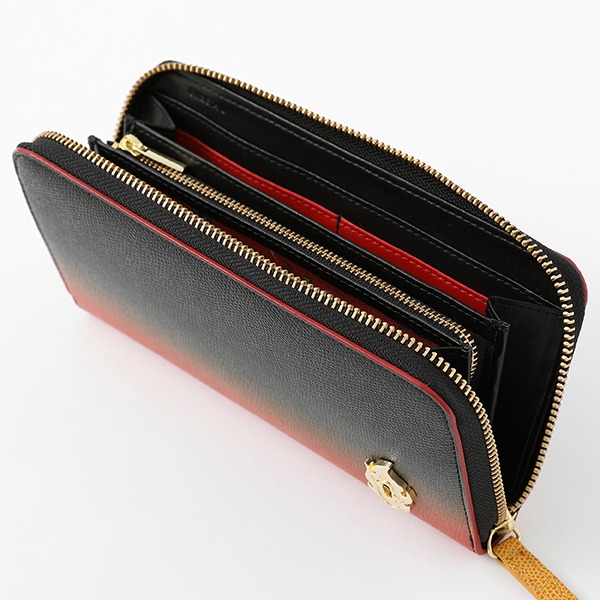 煉獄杏寿郎モデルの財布。