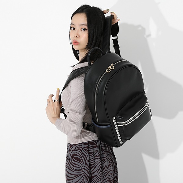 宇髄天元モデルのリュック使用イメージ。