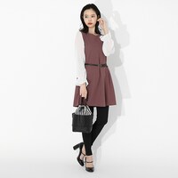 伊黒小芭内モデルのバッグの使用イメージ。