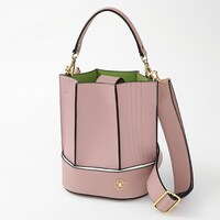 甘露寺蜜璃モデルのバッグ。