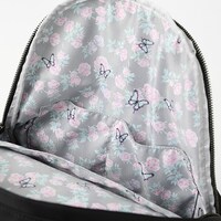 胡蝶しのぶモデルのリュック。