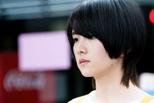 映画「ゾッキ」より、コンビニ店員役の板垣李光人。