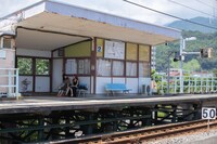 Netflix映画「彼女」予告映像より。