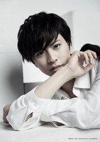 岡宮来夢扮する奥村英二。