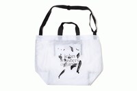 「john masters organics × RADIO EVA 『EVA-01 Tote bag KIT』」より2WAYトートバッグのホワイト。