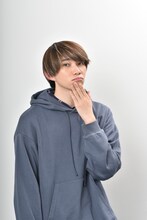 遠藤健慎扮する甘地大和。