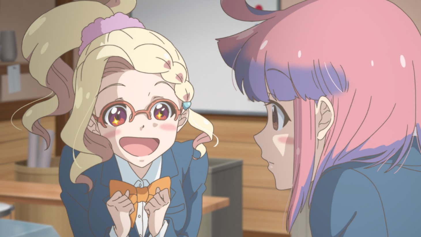 TVアニメ「やくならマグカップも」第1話「はじめまして！陶芸部」より。