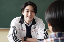 稲葉友演じる大倉シンゴ。