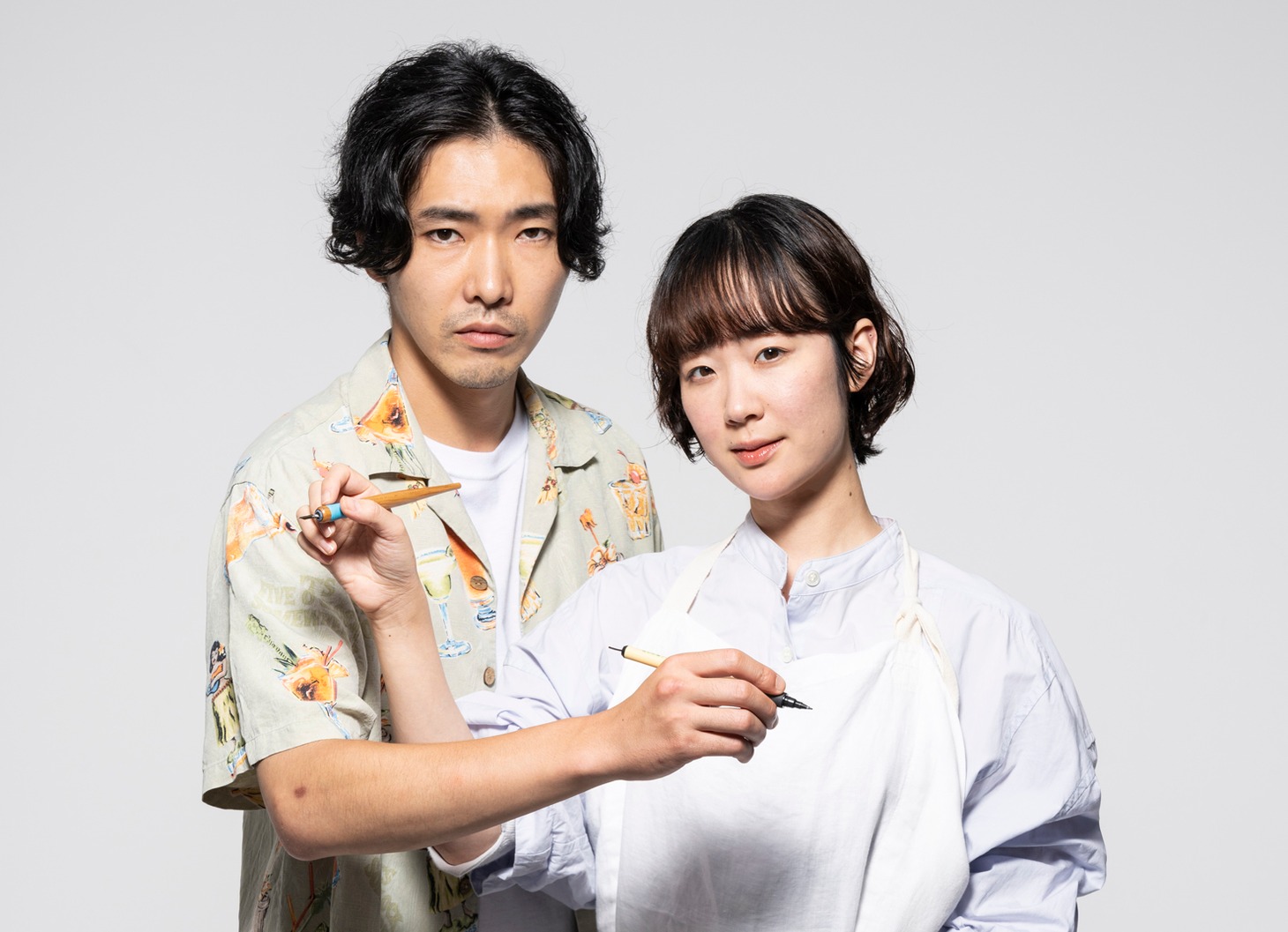 左から、映画「先生、私の隣に座っていただけませんか？」で早川俊夫役を演じる柄本佑、早川佐和子役を演じる黒木華。