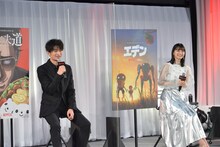 左から津田健次郎、高野麻里佳。