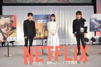 左から津田健次郎、高野麻里佳、森川智之。