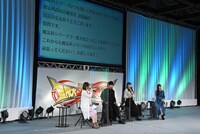 左から北山雫役の巽悠衣子、司波達也役の中村悠一、司波深雪役の早見沙織、アンジェリーナ=クドウ=シールズ役の日笠陽子。