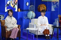 左からメノウ役の佐伯伊織、アカリ役の岸本萌佳。