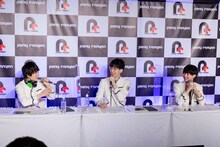 左から陸岡樹果役の草野太一、阿以蘭丸役の坂田将吾、歩照瀬焔役の田邊幸輔。