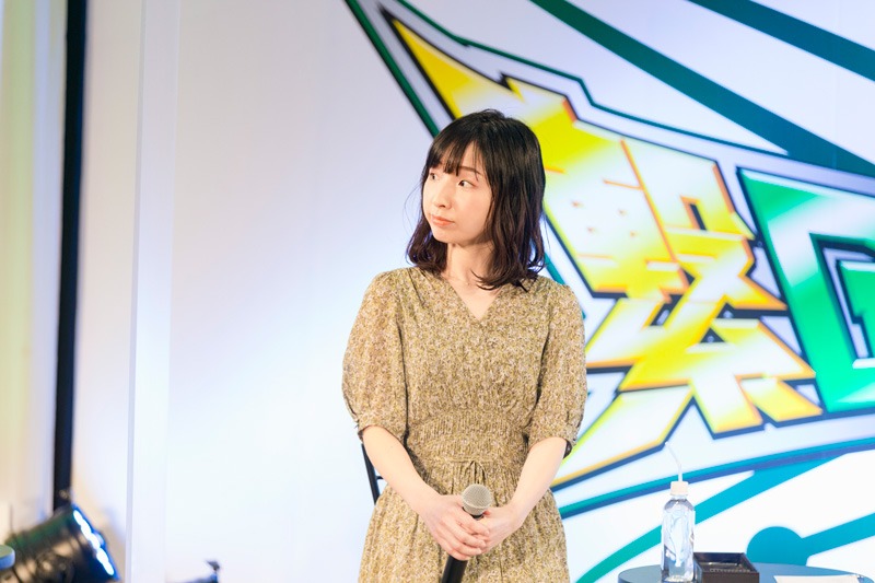 洲崎綾
