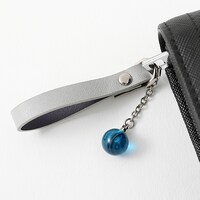 「クロロ=ルシルフル モデル」の長財布。