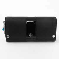 「クロロ=ルシルフル モデル」の長財布。