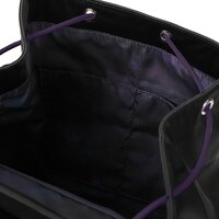 「クロロ=ルシルフル モデル」のバッグ。