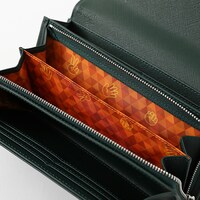 「ゴン=フリークス モデル」の長財布。