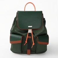 「ゴン=フリークス モデル」のバッグ。