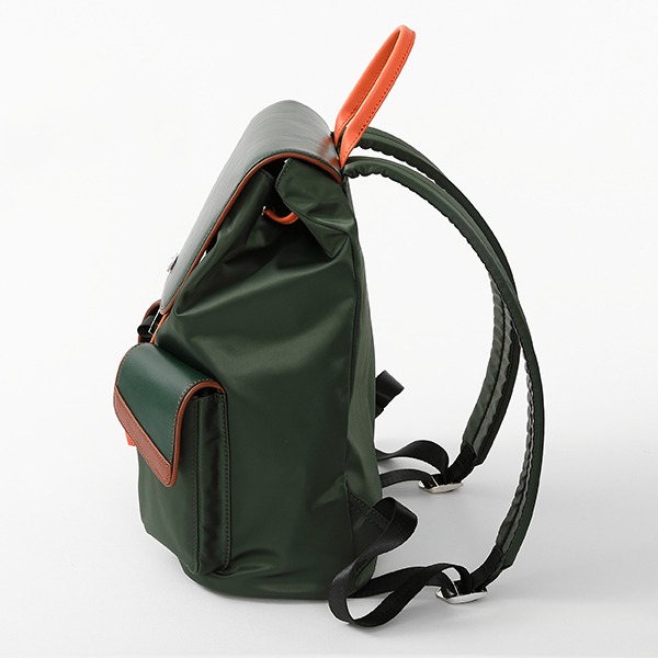 「ゴン=フリークス モデル」のバッグ。