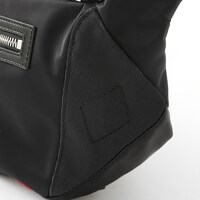 「ヒソカ モデル」のバッグ。