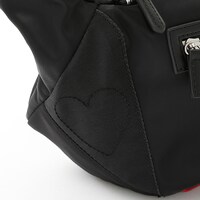 「ヒソカ モデル」のバッグ。