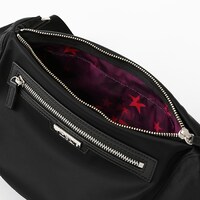 「ヒソカ モデル」のバッグ。