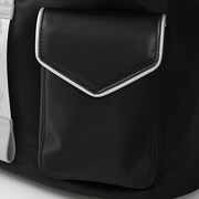 「キルア=ゾルディック モデル」のバッグ。