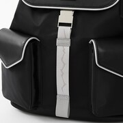 「キルア=ゾルディック モデル」のバッグ。