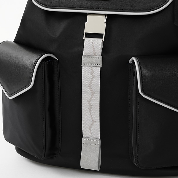 「キルア=ゾルディック モデル」のバッグ。