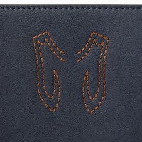 「クラピカ モデル」のバッグ。