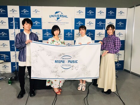 左から向井直也役の榎木淳弥、佐木咲役の佐倉綾音、星崎理香役の竹達彩奈、桐生紫乃役の高橋李依。