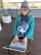 「PCクッション ゆるキャン△ 志摩リン」使用イメージ