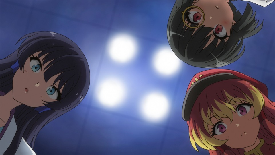第1話「工作員、派遣します！」より。