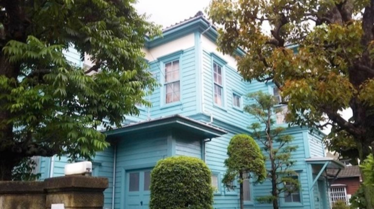 旧尾崎邸の外観。