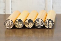 「キングダム はんこコレクション」の木彫りタイプ。