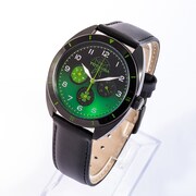 中野四葉モデルの腕時計。