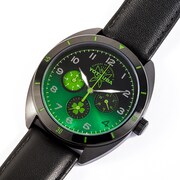 中野四葉モデルの腕時計。