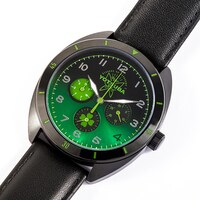 中野四葉モデルの腕時計。