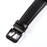 中野一花モデルの腕時計。