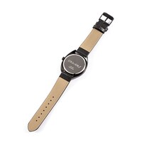 中野一花モデルの腕時計。