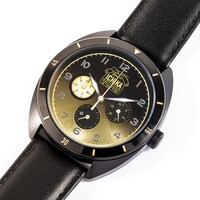 中野一花モデルの腕時計。