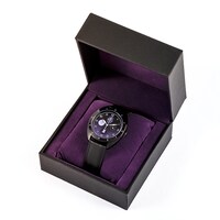 中野二乃モデルの腕時計。