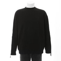 中野二乃モデルのトレーナー。