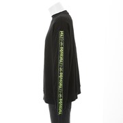 中野四葉モデルのトレーナー。