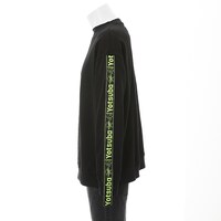 中野四葉モデルのトレーナー。